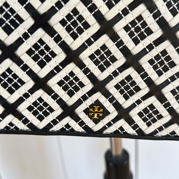 Tory Burch wallet on chain lesther bag - Picture 2 of 10